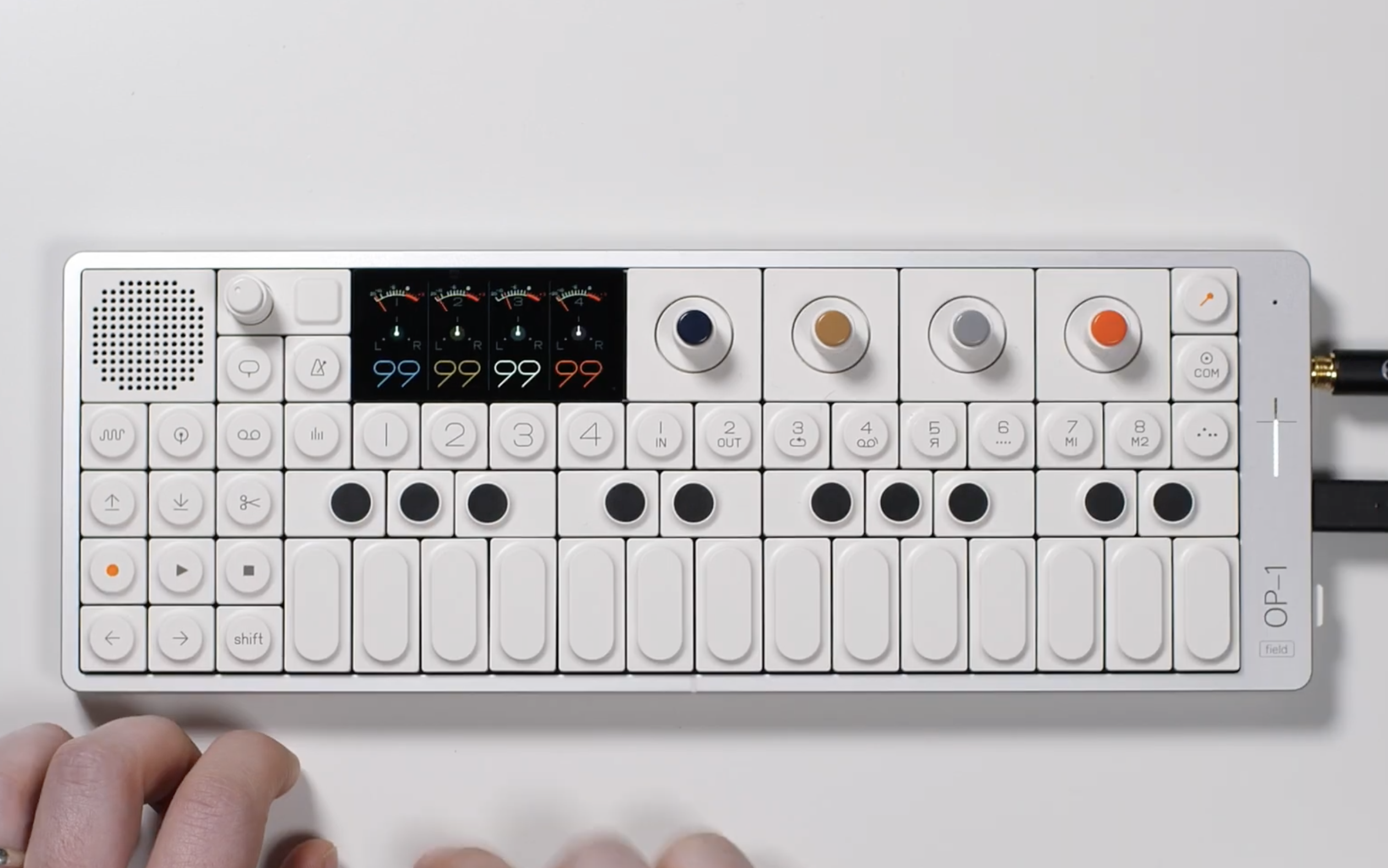 Teenage Engineering OP-1 Field (Tragbarer Synthesizer, Sampler und